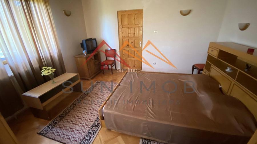 Vila de vanzare, teren 3100 mp, 7 camere, 6 grupuri sanitare, 3 CT, an 1997 - 36