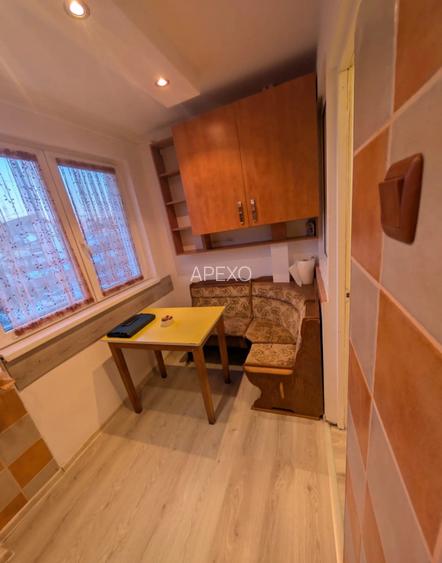 Garsoniera ( Bloc reabilitat )-Tractorul - 4