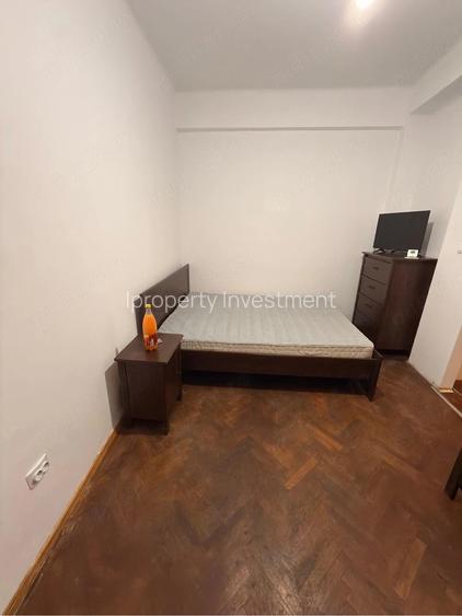 Uniri - Sf. Vineri | 2 Camere | Decomandat | Centrala proprie| AC - 3