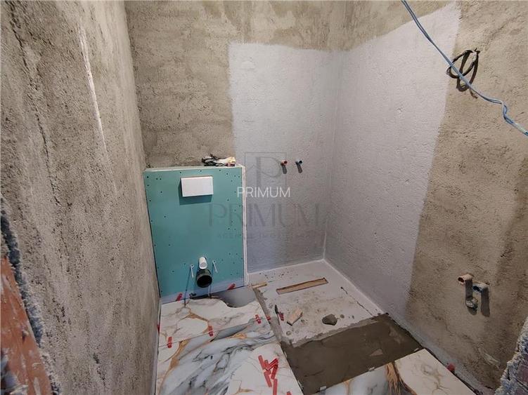 Duplex la asfalt - personalizare interioara - 3 bai - 6