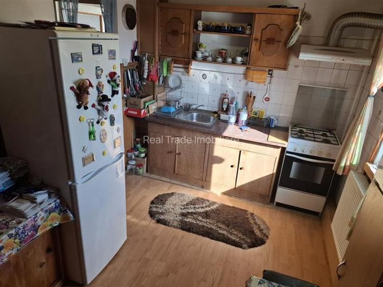 Apartament 2 camere decomandat zona Tractorul - 4