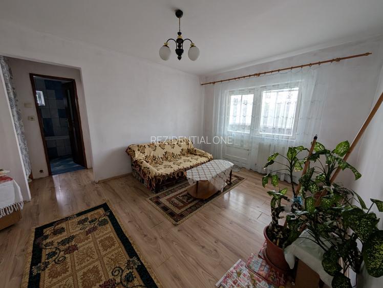 Bucovinei-Lizuca- 3 camere- bloc din 1982 - 2