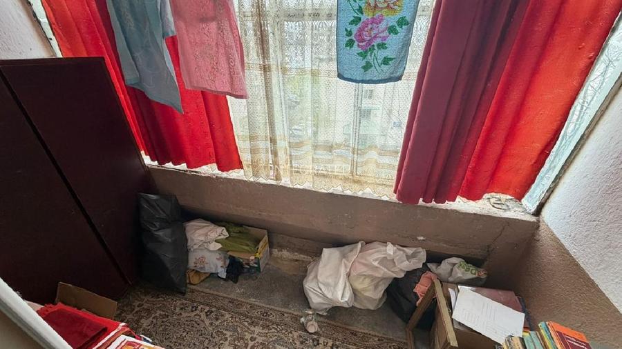 Piata PECO - str. Turnu Magurele, Apartament decomandat cu 3 camere - 65 mp - 9