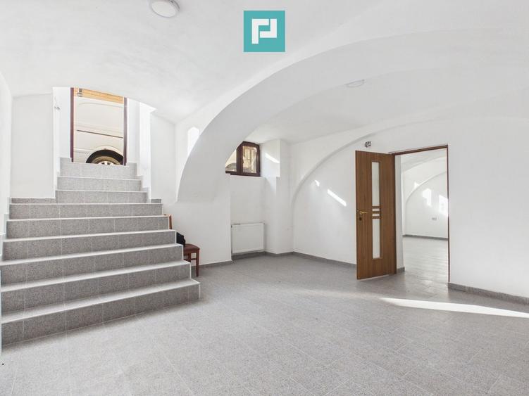 Apartament două camere strada Cozia