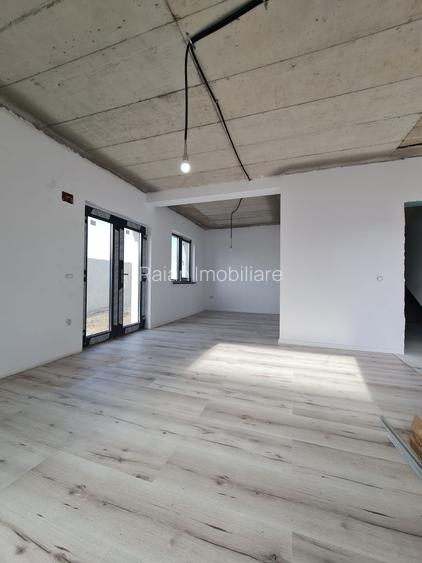 Case Cubiste in Faza de Executie Arhitectura Moderna, Teren Generos, Utilitati - 3