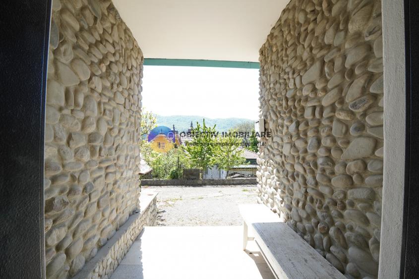 Oferta unica in Piatra Neamt ! Casa si teren zona centrala , strada Castanilor - 3