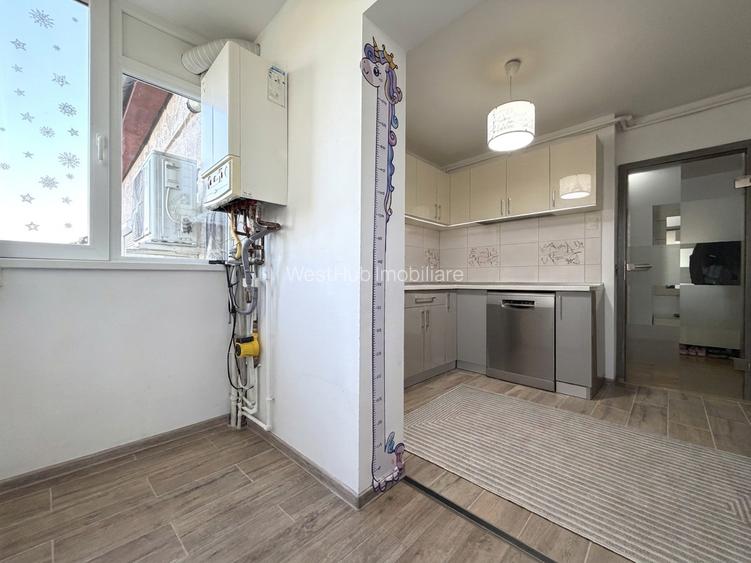 Apartament 3 camere, 2 băi, etaj 4, renovat - Lipovei - 9