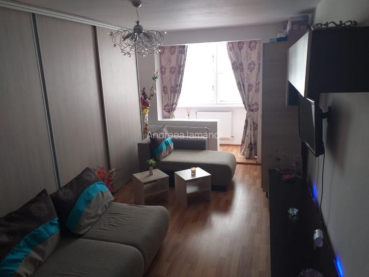 Apartament 2 camere,renovat,ca nou in Astra. - 2