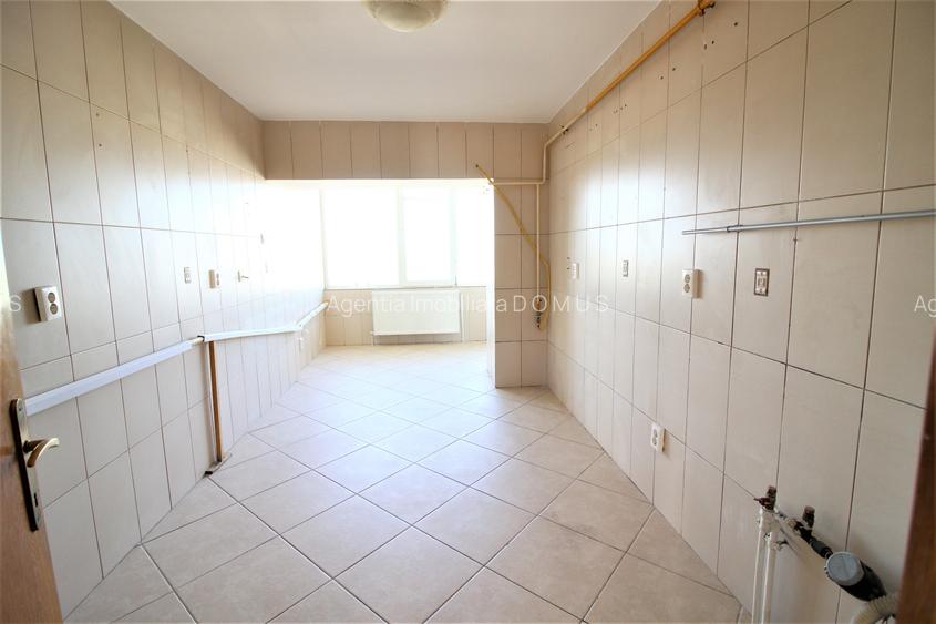 Ap. 3dec. Faleza, vedere Dunare, 98mp - 12