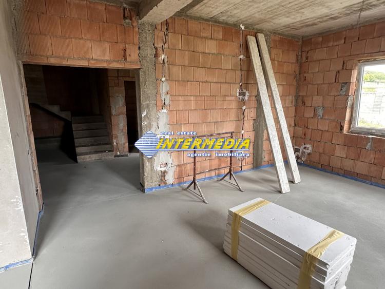 CASA NOUA I DE VANZARE I 120 MP I CETATE I SEMIFINISATA I 4 CAMERE I - 16