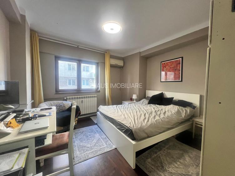 Centru apartament 3 camere renovat etajul 1 vedere stradala - 3