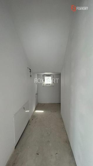 Duplex 5 camere spatios, cu 3 locuri de parcare - Dumbravita - 9