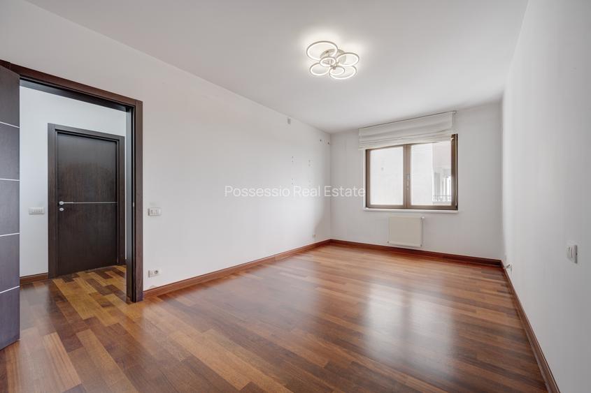 Soseaua Sisesti -  6 camere, 242 mp –2 parcari--Comision 0% - 24