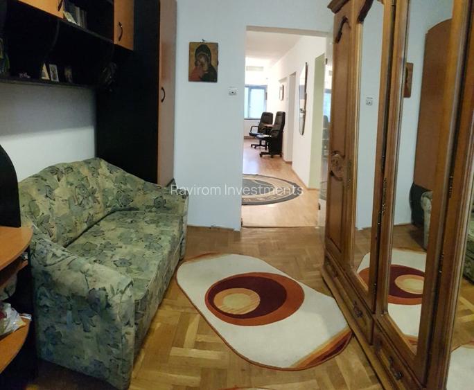 Apartament trei camere decomandate, mobilat si utilat, etaj unu, ultracentral - 12