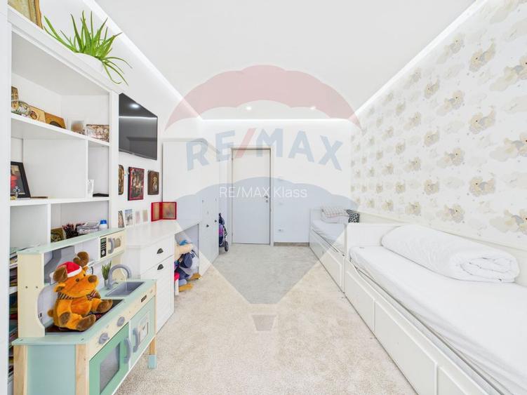 Apartament de vanzare - 3 camere 102mp + Terasa cu foisor 45mp - 25