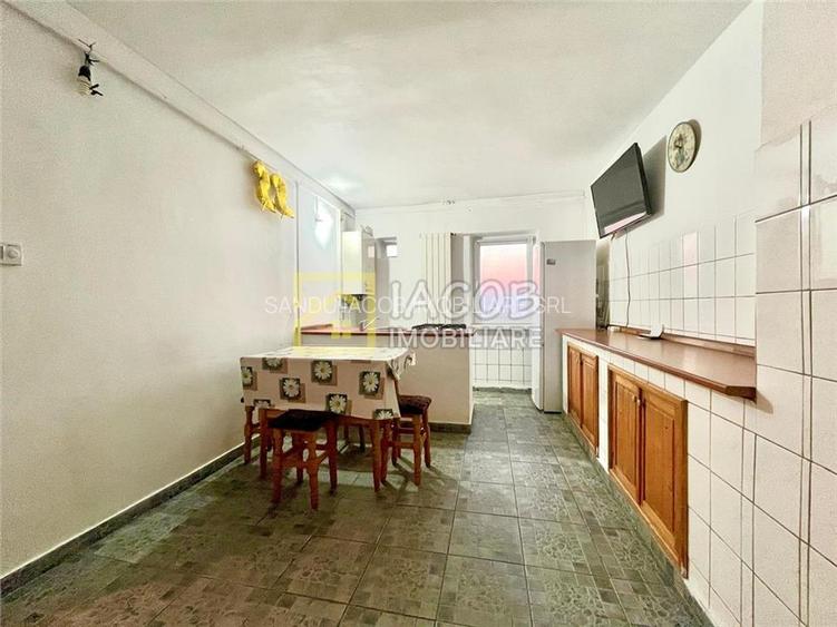 Apartament decomandat, 2 camere, etaj 3, str. Milcov , Bacau - 3