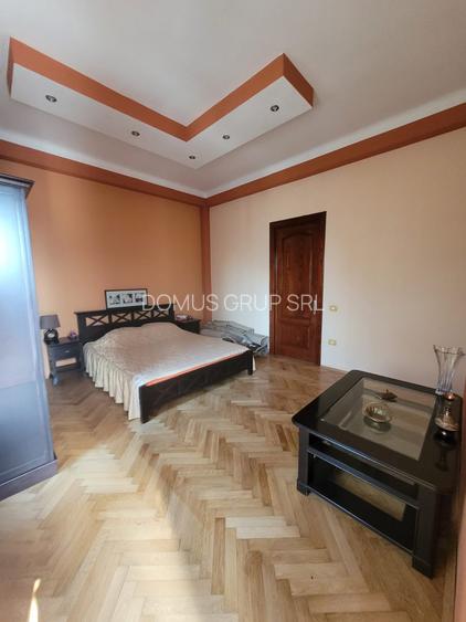 Vând apartament ultracentral 170 mp et 2 - 8