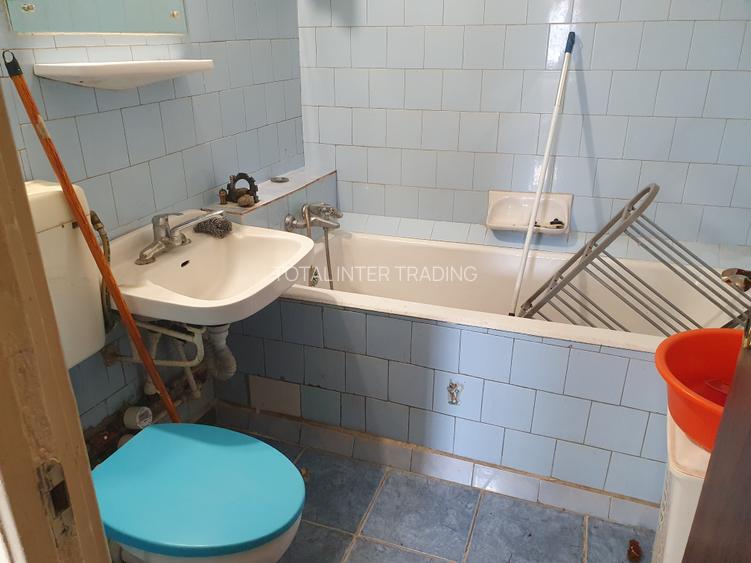 Vanzare-2 camere-1/4-decomandat-Dr Taberei 34-liber-de renovat-95000E - 9