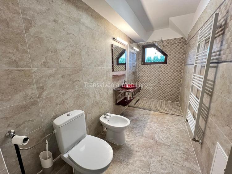 Casa cu 7 camere | 3 balcoane | Garaj | 220 mp + 80 mp curte | Cartier Panorama - 29