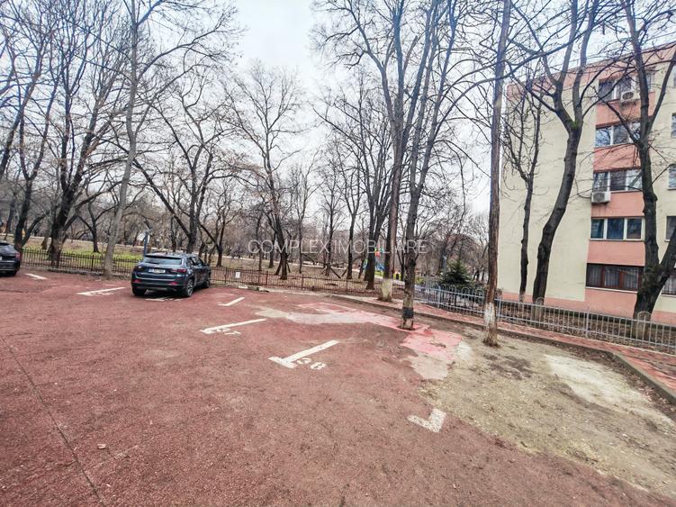 Parcul Gheorghe Patrascu | Metrou Piata Muncii, parter cu balcon, bloc anvelopat - 18