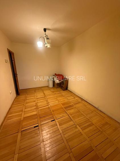 Apartament spațios cu 4 camere – Strada Aurora (lângă Finanțe) - etaj 2/4 - 10