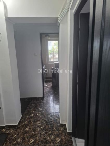 Apartament 3 camere,etaj 1,zona Alexandru cel Bun - 6