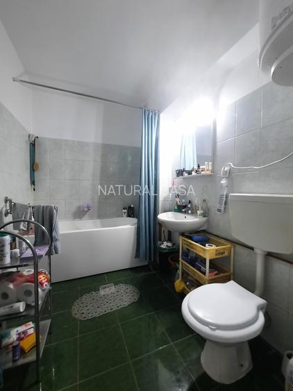apartament 2 camere  etaj 3, strada Stefan cel Mare - 6