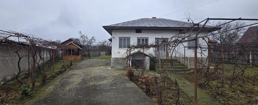 Casa si teren de vanzare Poienari - Bumbesti Pitic - 13