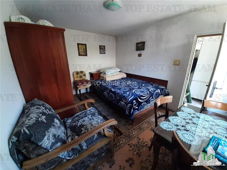 In exclusivitate Piata Veteranilor casa individuala  7 min de metrou - 13