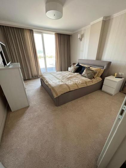 Penthouse de lux cu 6 camere, 3 locuri de parcare, zona Europa - 13