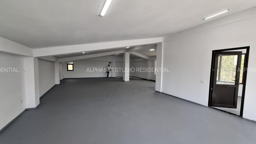 Spatiu comercial de inchiriat – 300 mp vitrina, rafturi montate VADU LAT, GR - 5