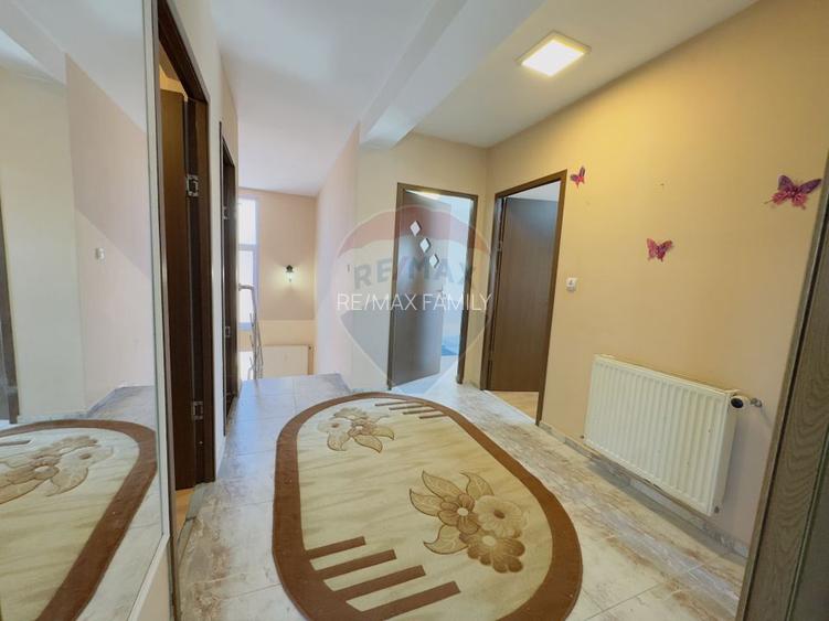 Casă cu 5 camere de vânzare Cartier Orizont 2 Paleu zona Metropolitana - 11