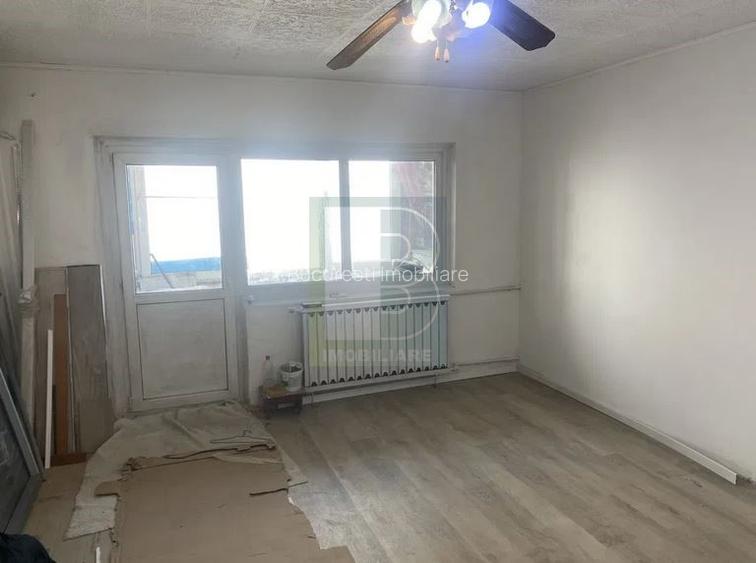 Garsoniera,Decebal,Piata Muncii,bl.1990,reabilitat,et.1/4,DECOMANDATA,Amenajata - 2