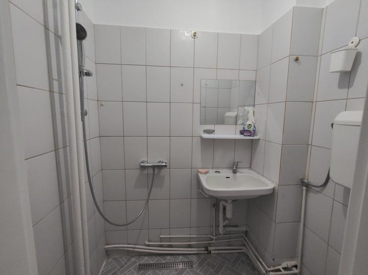 Spatiu comercial | Tineretului | 4 camere | Decomandat | Centrala | AC