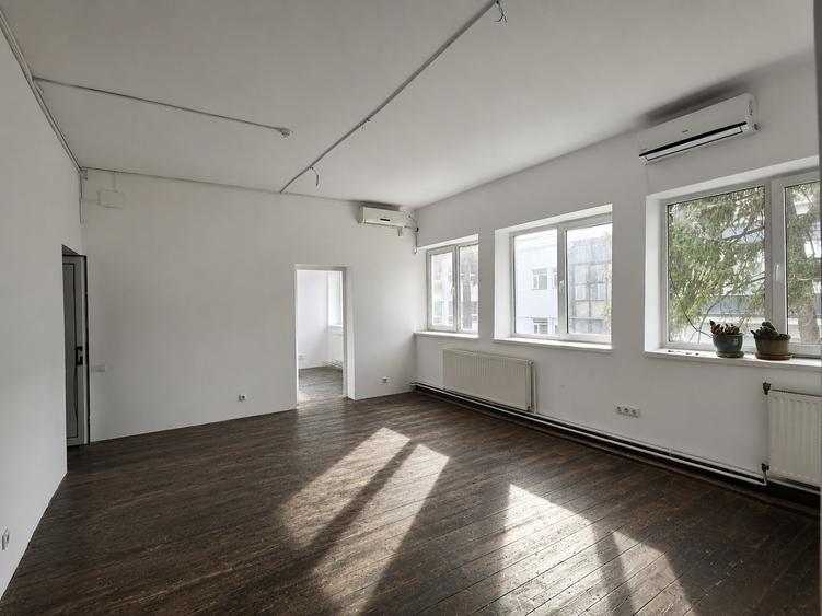 Spatiu activitati diverse/comercial | Domenii | Cladire birouri | Comision 0%