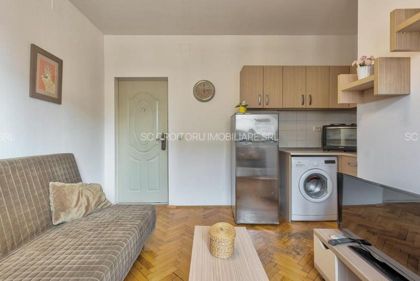 ROMANA - Garsonieră cochetă de închiriat – fix în centrul acțiunii ! Centrala! - 2