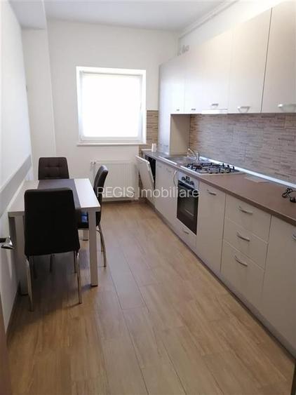 Apartament 2 camere zona Coresi cu loc de parcare inclus - 2