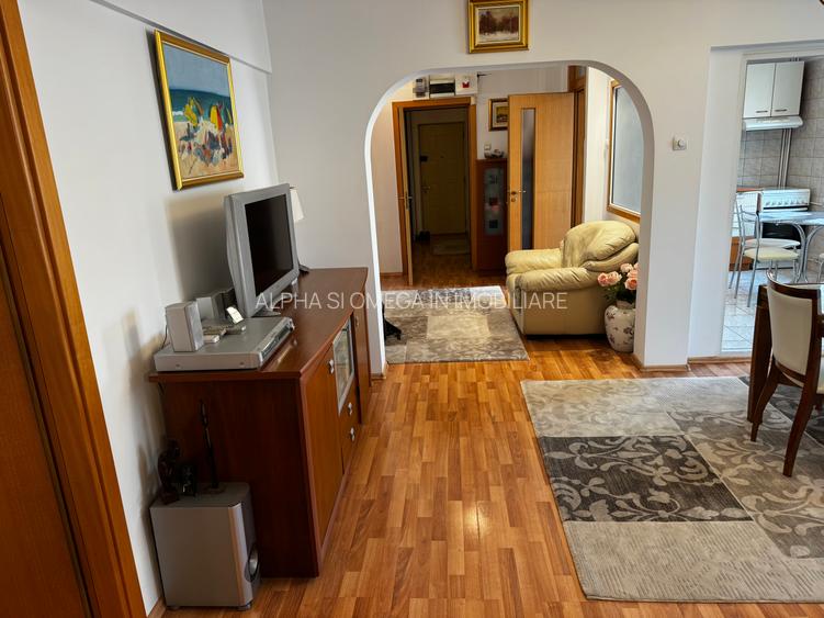 Apartament cochet in bloc din 1980 - 9