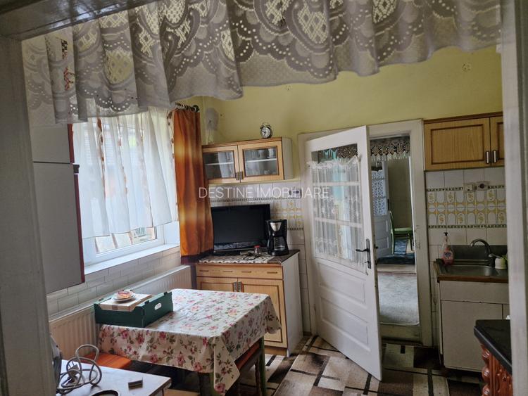 Casa frumoasa - zona linistita - 4