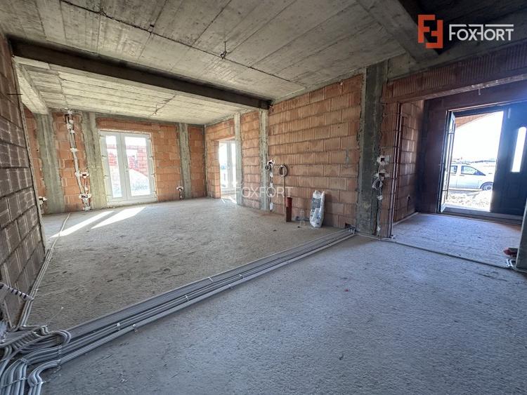 Comision 0% Casa individuala Mosnita in stil Neoromanesc cu 202 mp utili - 11