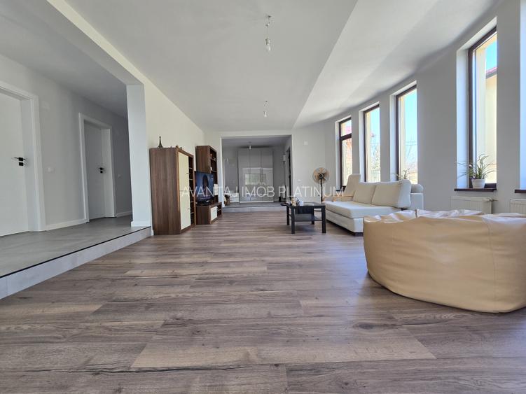 Casa individuala 210 mp, Cartierul Latin, curte 380 mp - 3