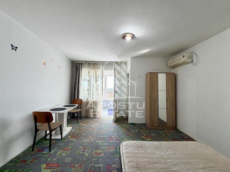 Apartament cu o camera de vanzare, zona Circumvalatiunii, Timisoara - 2