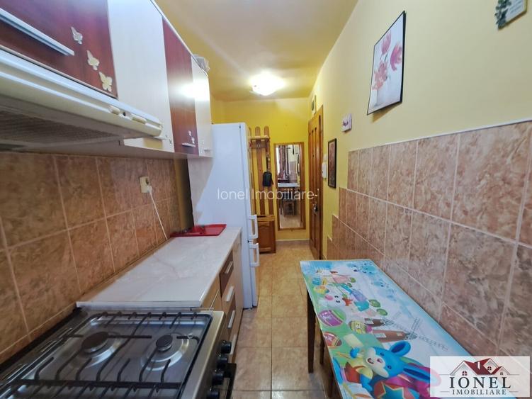 Vanzare apartament doua camere in Cugir, etaj 1 - 7
