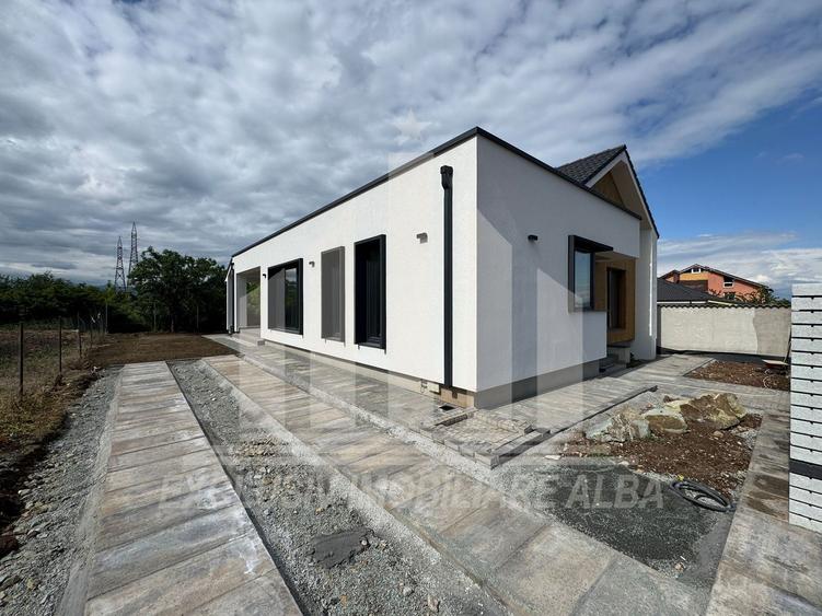 Casa individuala | 120 mp | 370 mp teren | Alba-Micesti