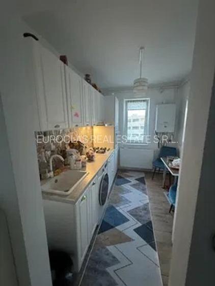 Apartament 3 camere decomandat - Tomis I(Spitalul Judetean) - 125.000 euro (E11) - 4