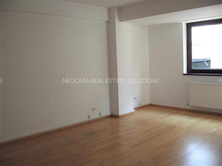 4 CAMERE, FOARTE SPATIOS, PENTRU LOCUIT SAU FIRMA - 3