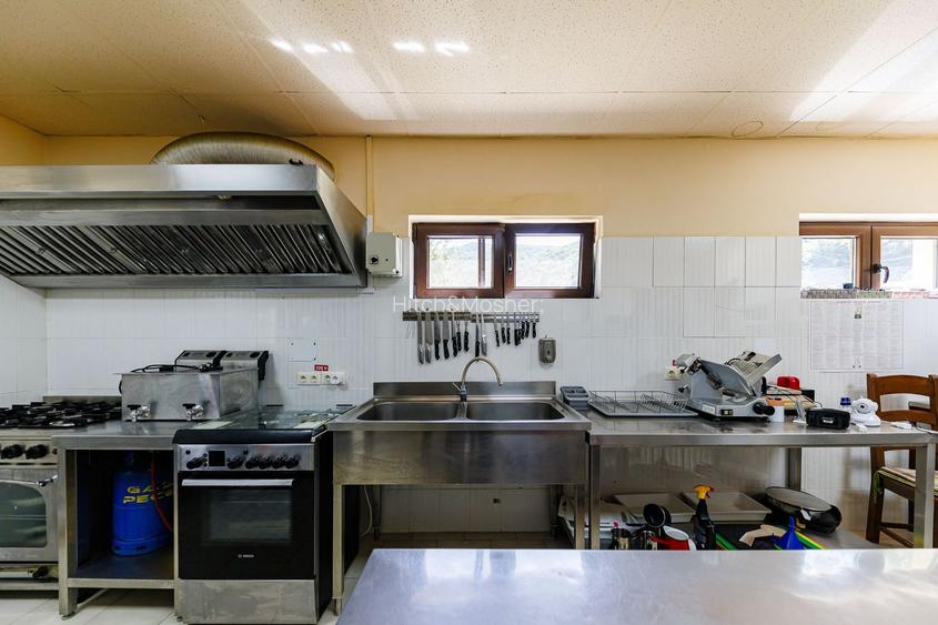 Pensiune de vanzare - Poiana Marului - Comision 0% - 15