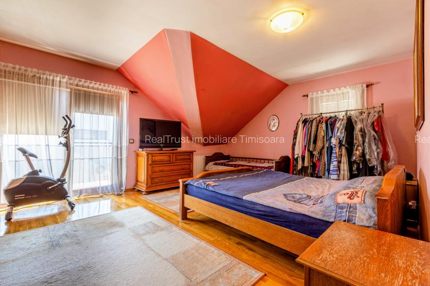 Vilă S+P+M, 2 fronturi stradale, ideală locuit/birouri/clinică, grădiniță, etc - 18