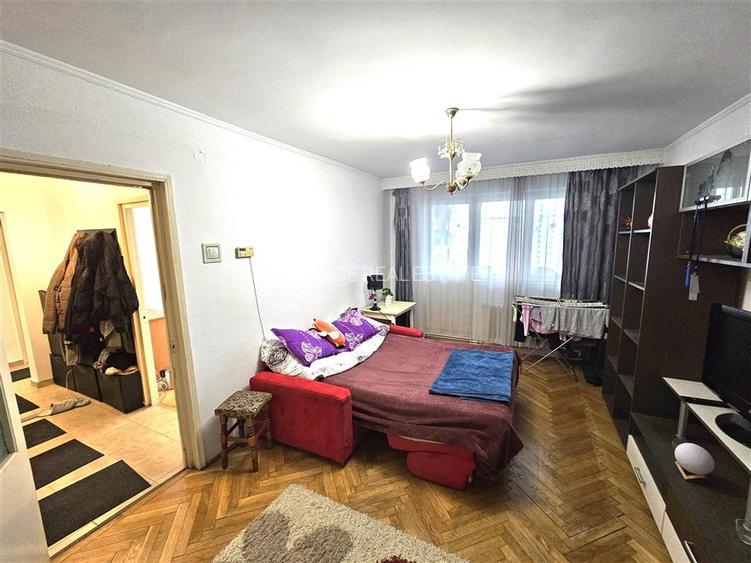 Piata Voievozilor, apartament cu 2 camere, decomandat - 3