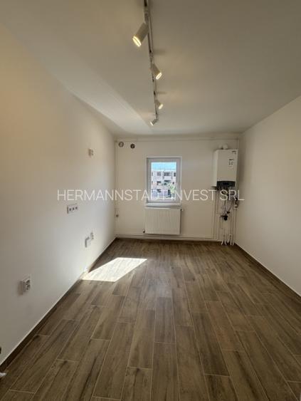 Apartament 3 camere - Etaj 1 - zona Strand - 3